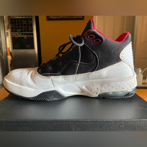 2021 Jordan Max Aura 2 white/black - Picture 5 of 8